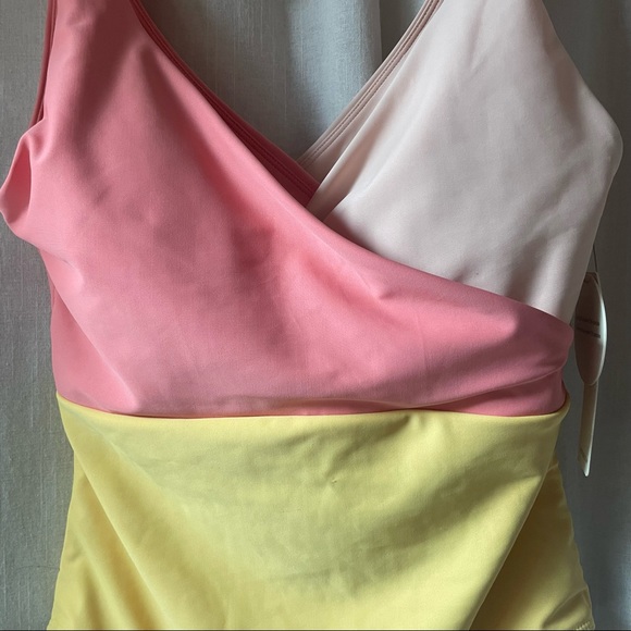 NWT Roolee Santa Monica Colorblock One Piece in Lemon Chiffon - Picture 4 of 4